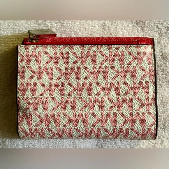 Michael Kors Dark Pink nd White Tri-Fold Wallet - Picture 12 of 17
